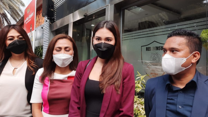 IntipSeleb/ Wahyu Firmansyah