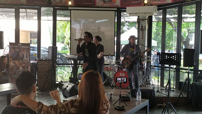 IntipSeleb/ Wahyu Firmansyah