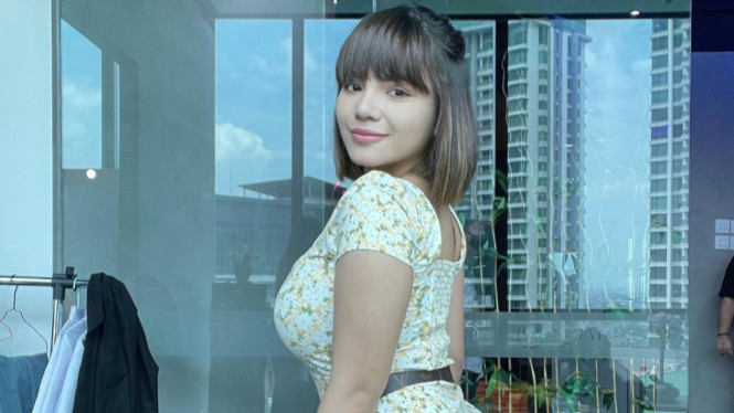 Instagram/dinar_candy