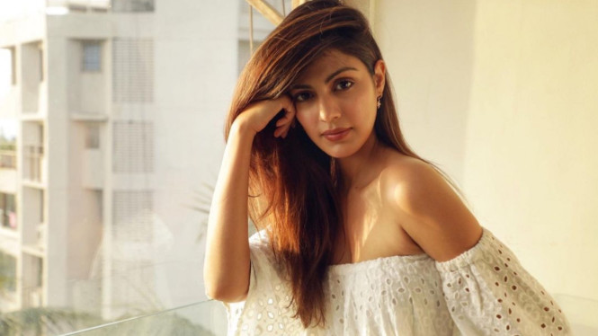 Instagram/@rhea_chakraborty