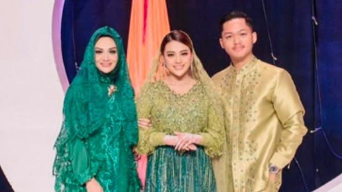 Instagram/aurelie.hermansyah