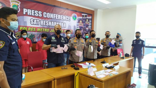 IntipSeleb/ Wahyu Firmansyah