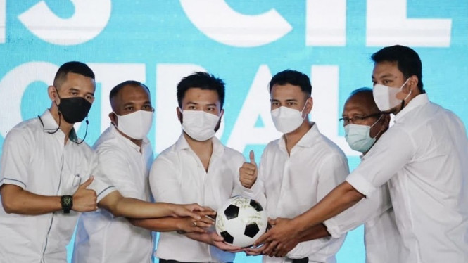 Instagram/ @raffinagita1717