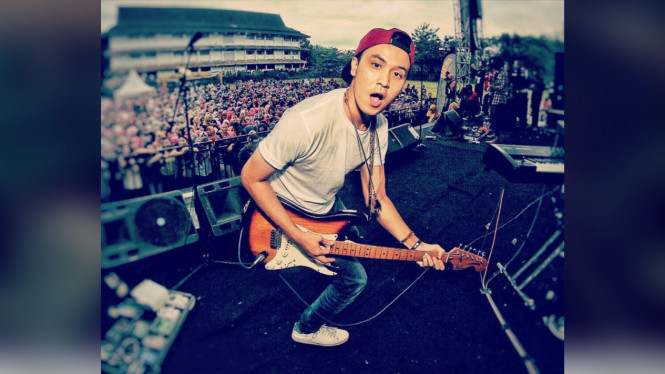 Instagram/@dennislyla