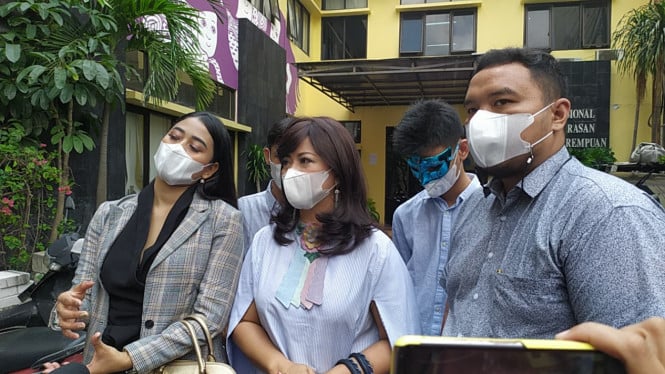 IntipSeleb/ Wahyu Firmansyah