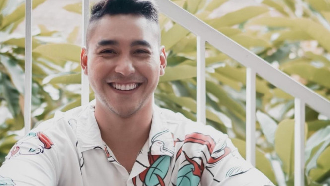 Instagram/@krisjanabach