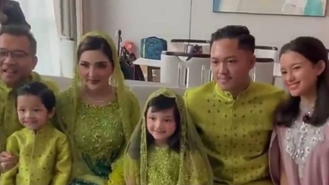 Instagram/sarahmenzel_id