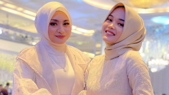 Instagram/putridelinaa