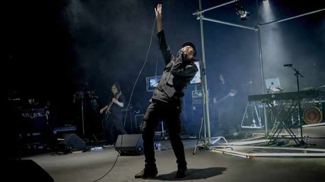 Instagram/ @possessedtomerch