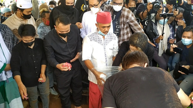 IntipSeleb/ Wahyu Firmansyah