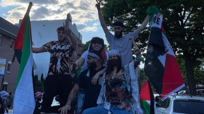 Instagram/bellahadid