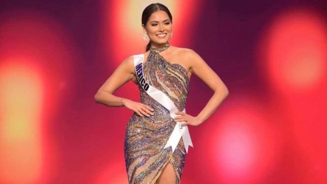 Instagram/andreamezamx