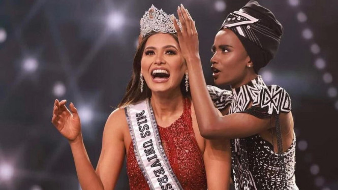 Instagram/andreamezamx