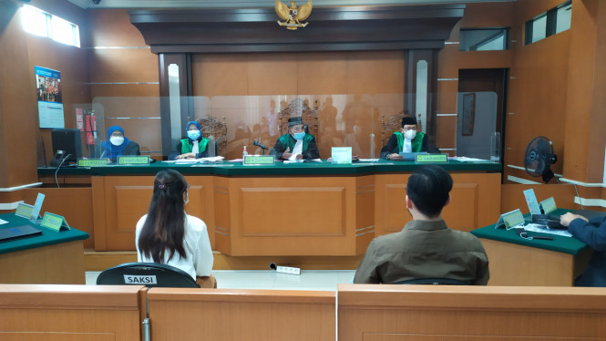 IntipSeleb/ Wahyu Firmansyah