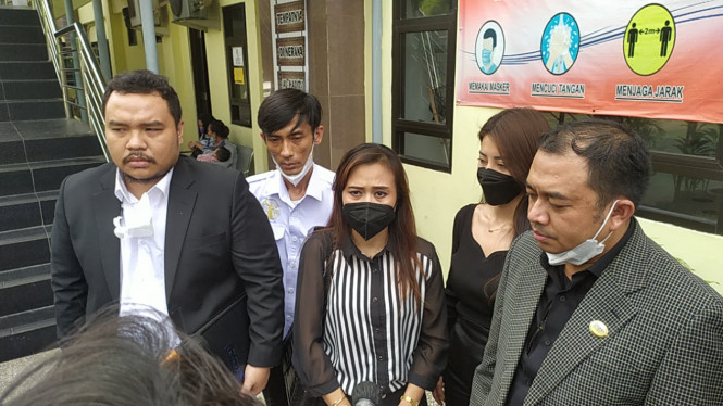 IntipSeleb/ Wahyu Firmansyah