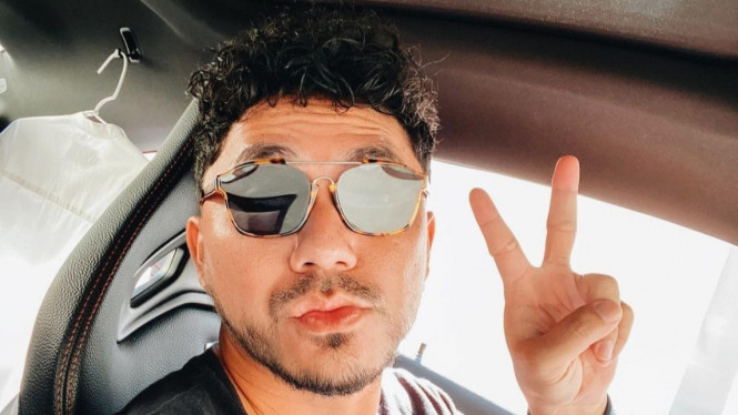 Instagram/ @omeshomesh