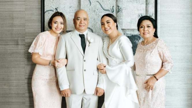 Instagram/angelicamanopo