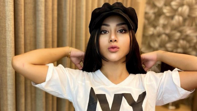 taniaayusiregarofficial/instagram