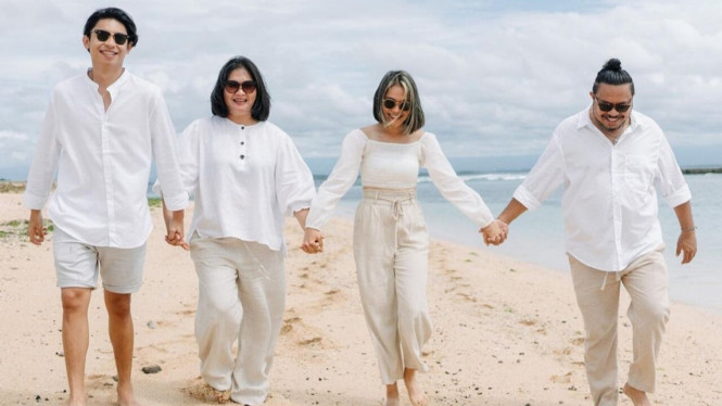 Instagram/ @reginapoetiray