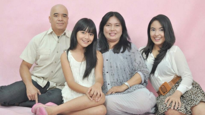 Instagram/ @hennymanopolugue