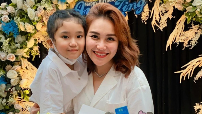 Instagram/ @ayutingting92