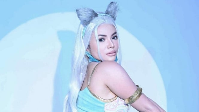 Instagram/ @dinar_candy