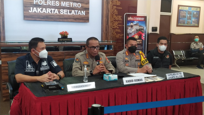 IntipSeleb/ Wahyu Firmansyah