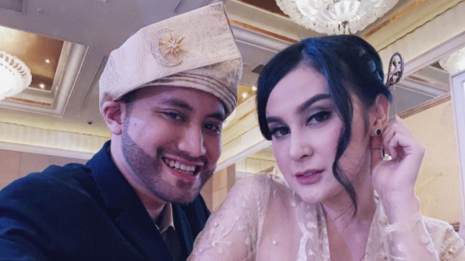 instagram/kevinaprilio