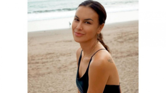 instagram/sophia_latjuba88