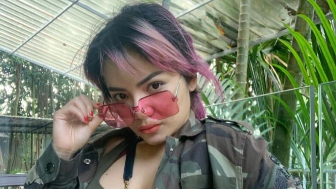 Instagram/ @dinar_candy