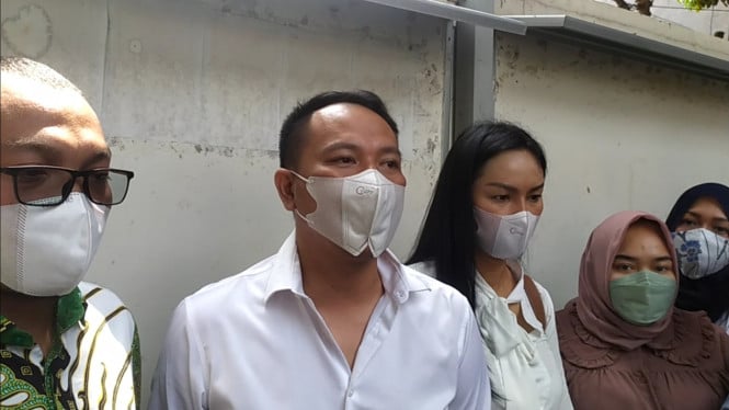 IntipSeleb/ Wahyu Firmansyah