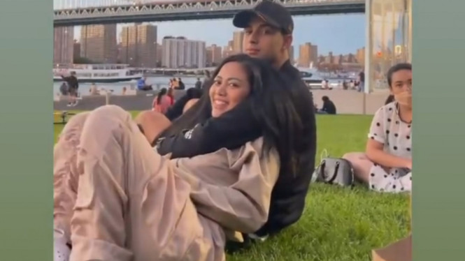 Instagram/rachelvennya