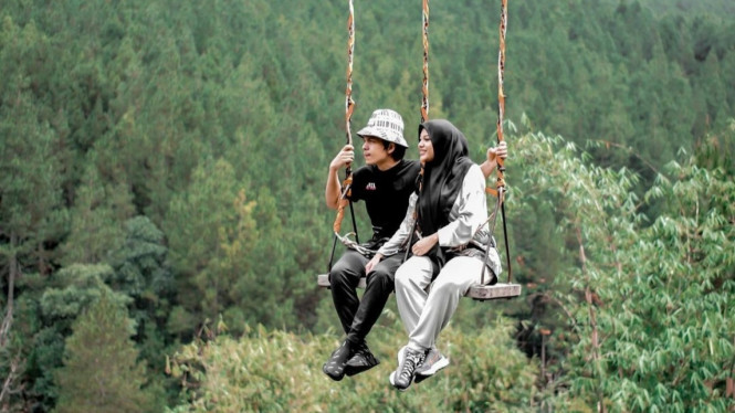 Instagram/ @attahalilintar