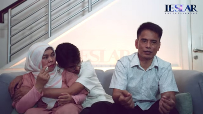 YouTube/leslar entertainment