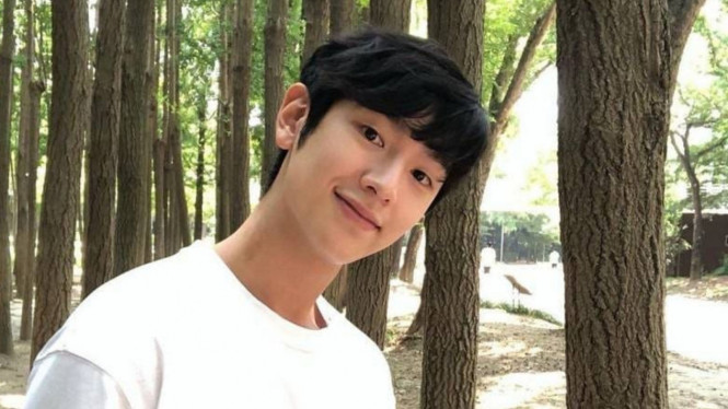 Instagram/right_jun_