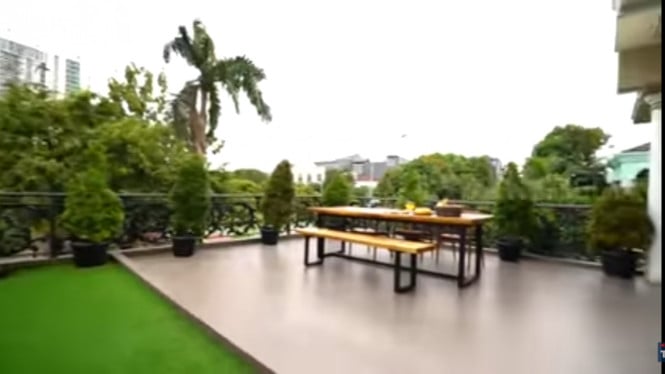 YouTube/trans7 official