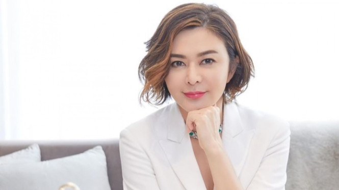 Instagram/rosamundkwan