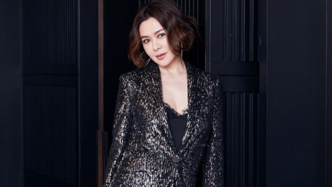 Instagram/rosamundkwan