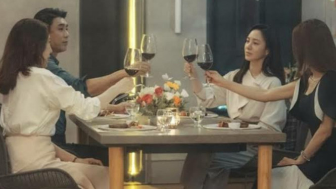 Viu/Love (ft. Marriage and Divorce)