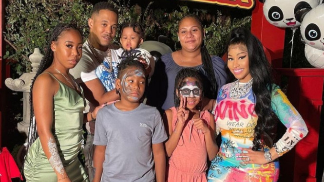 Instagram/nickiminaj