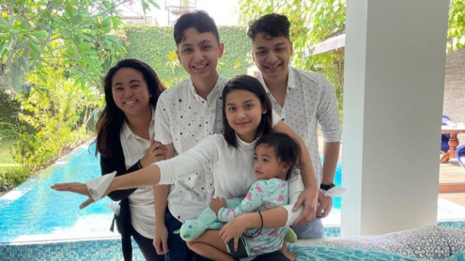 Instagram/callistarum