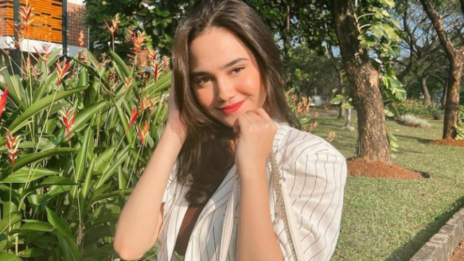 Instagram/syifahadjureal