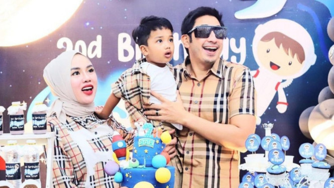 Instagram/medinazein