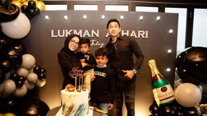 Instagram/medinazein