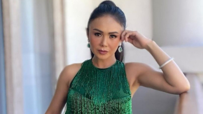 Instagram/yunishara36