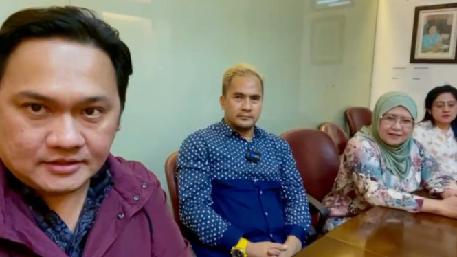 Instagram/farhatabbasofficial