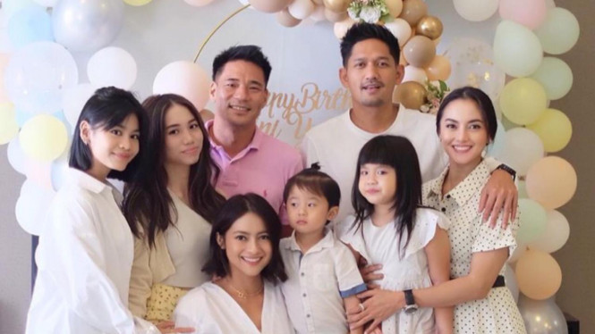 IntipSeleb/Nur Alfira