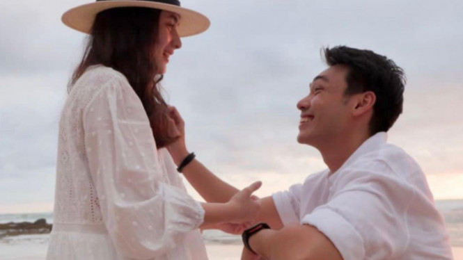 instagram/elizabethkardinal