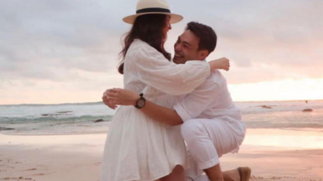 instagram/elizabethkardinal