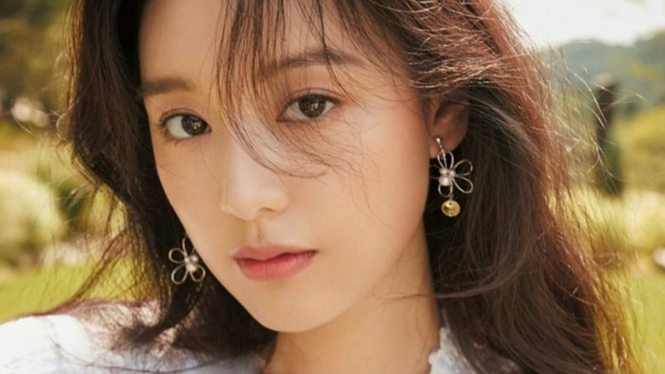 Tepat 2 Tahun, Kim Ji Won Pilih Hengkang dari SALT Entertainment